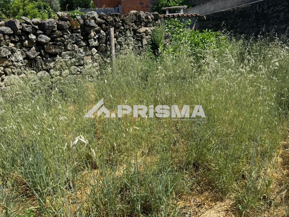 Prédio para Venda em Póvoa de Rio de Moinhos e Cafede Foto 1
