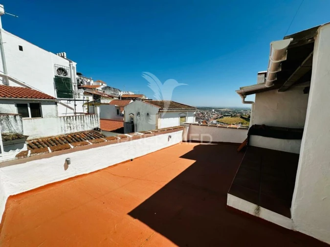 Moradia T2 para Venda em Assunção, Ajuda, Salvador e Santo Ildefonso Foto 1