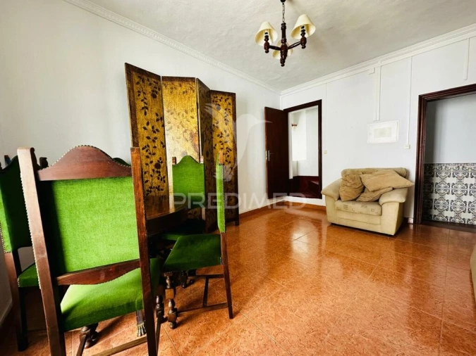 Moradia T2 para Venda em Assunção, Ajuda, Salvador e Santo Ildefonso Foto 9