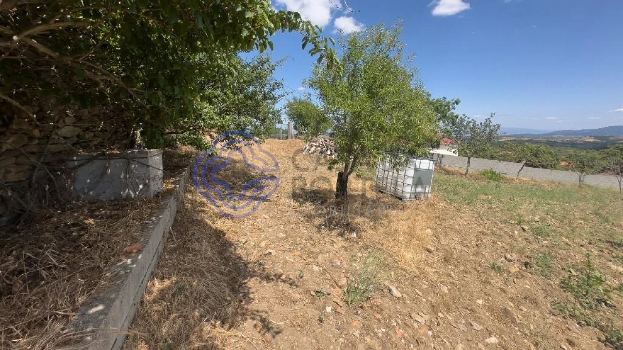 Quinta T3 para Venda em Carrazedo de Montenegro e Curros Foto 2