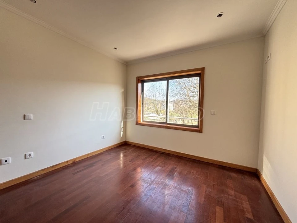 Moradia T3 para Venda em Alfena Foto 5