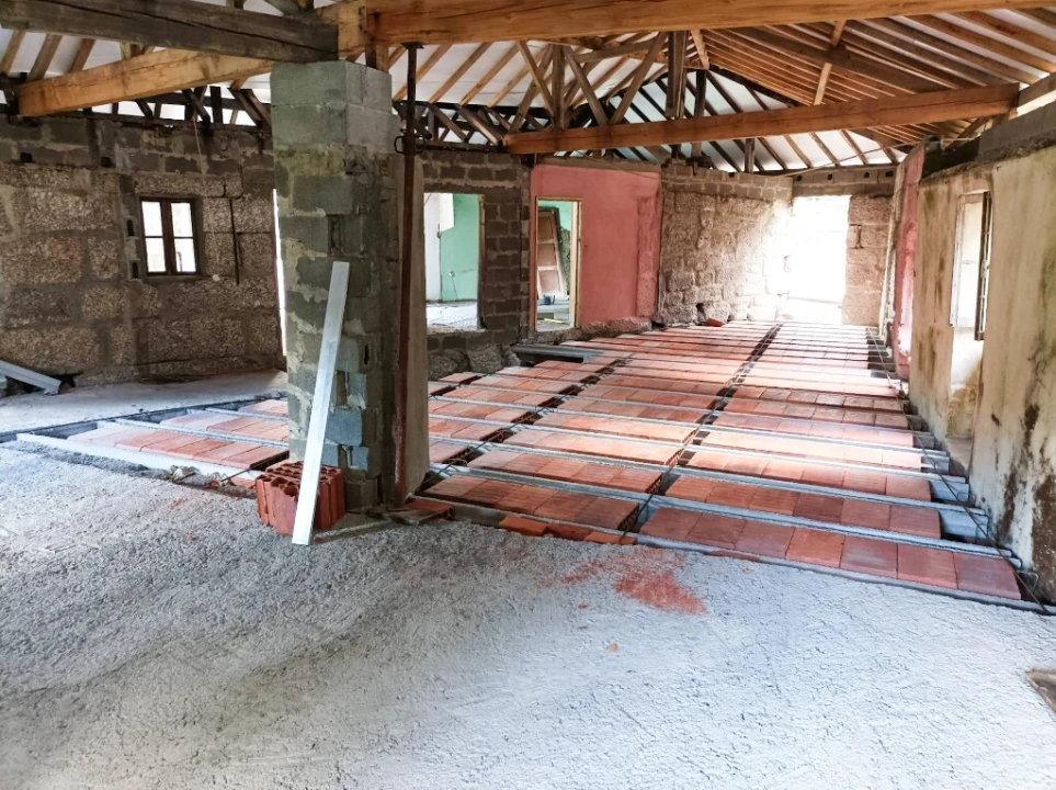 Moradia T9 para Venda em Cantelães Foto 36