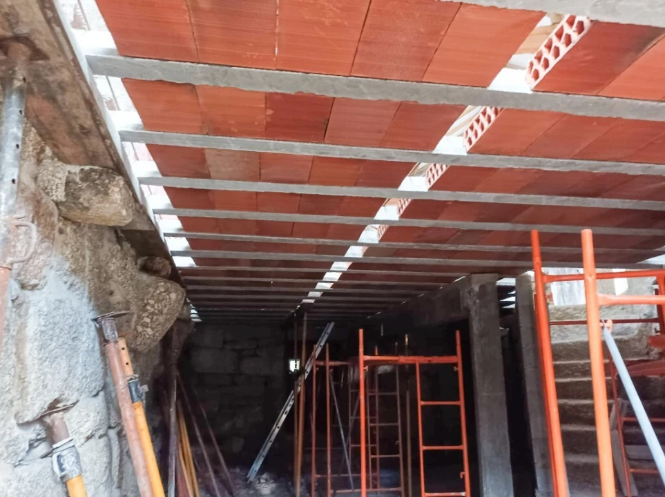 Moradia T9 para Venda em Cantelães Foto 33