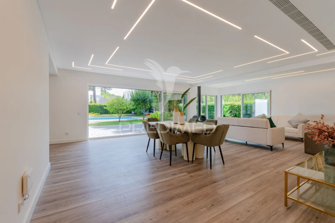 Moradia T4 para Venda em Charneca de Caparica e Sobreda Foto 2