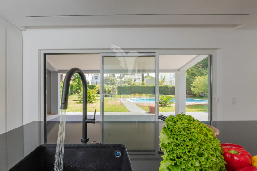 Moradia T4 para Venda em Charneca de Caparica e Sobreda Foto 8