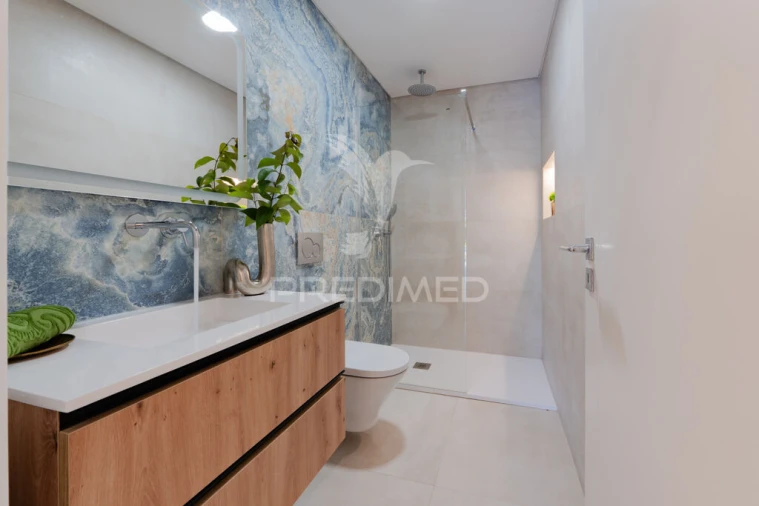 Moradia T4 para Venda em Charneca de Caparica e Sobreda Foto 19