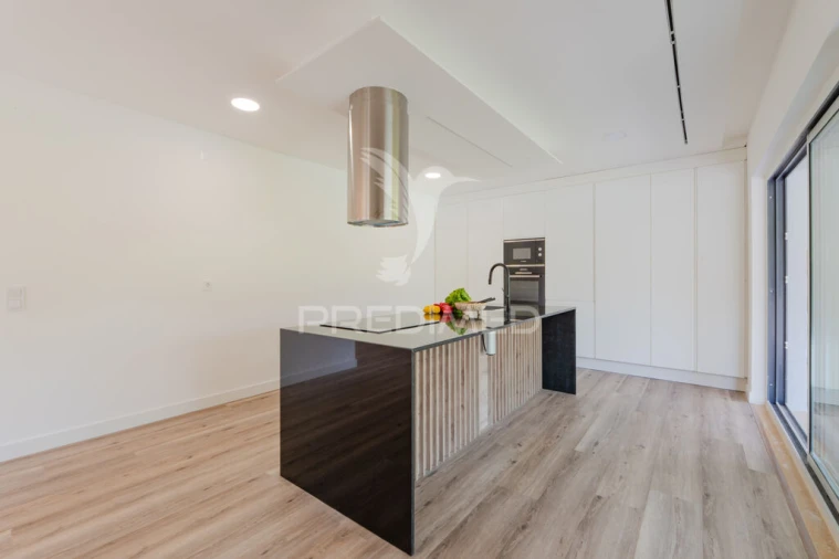 Moradia T4 para Venda em Charneca de Caparica e Sobreda Foto 11