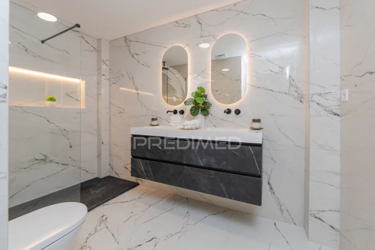 Moradia T4 para Venda em Charneca de Caparica e Sobreda Foto 17