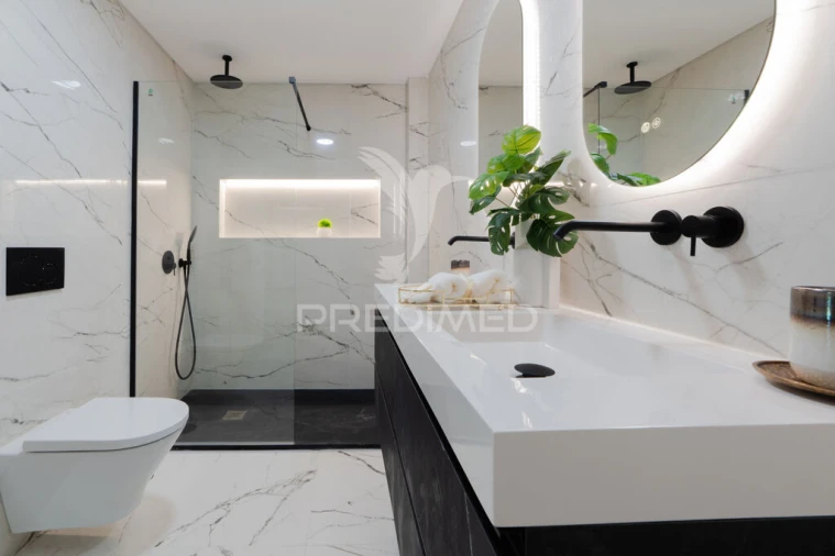 Moradia T4 para Venda em Charneca de Caparica e Sobreda Foto 18