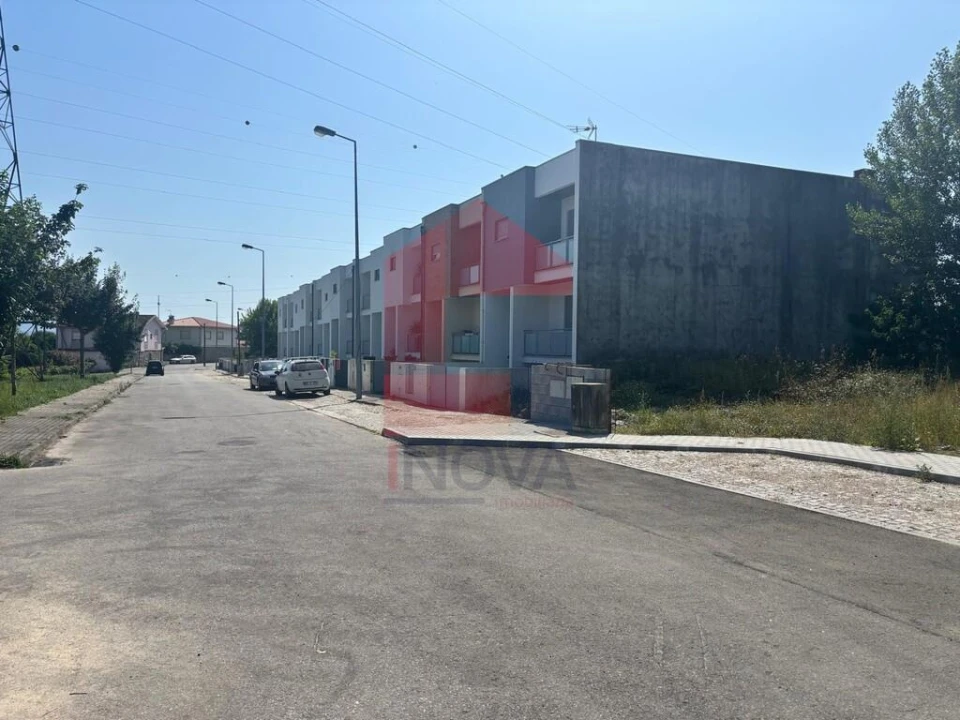 Moradia T3 para Venda em Soutelo Foto 19