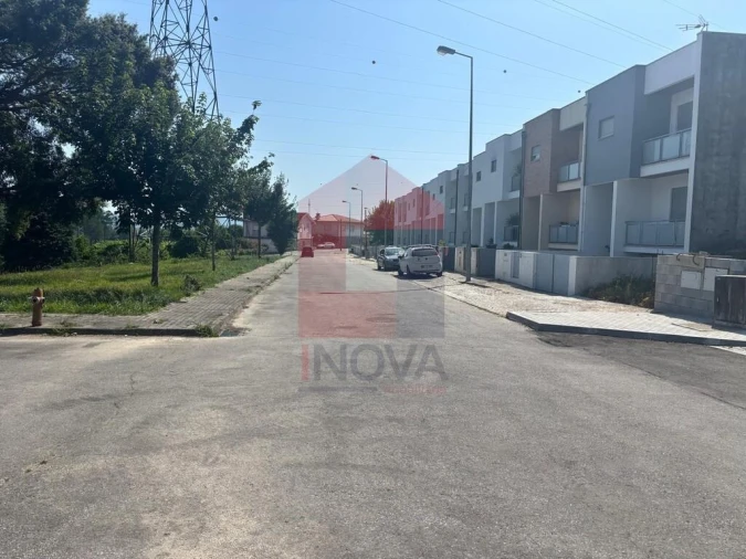 Moradia T3 para Venda em Soutelo Foto 20