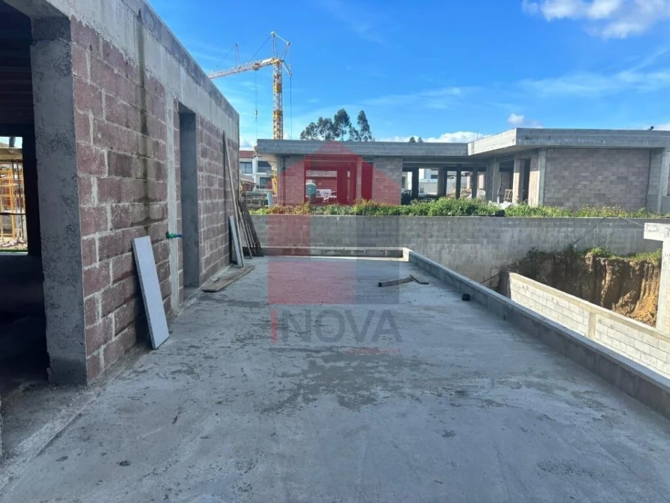 Moradia T3 para Venda em Soutelo Foto 18