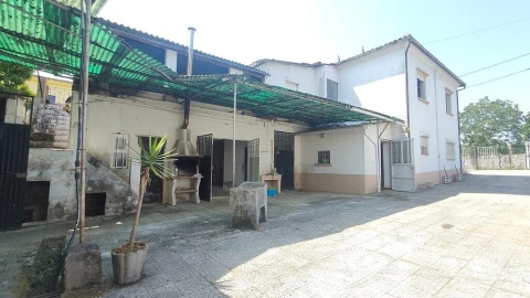 Moradia T5 para Venda em São Pedro da Torre