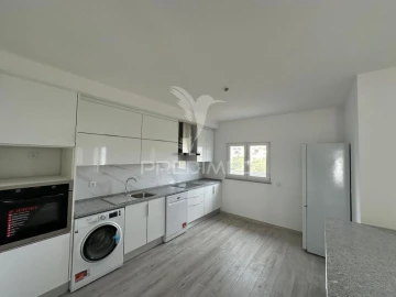 Apartamento T3 para Venda em Achete, Azoia de Baixo e Póvoa de Santarém