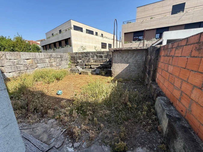 Moradia T3 para Venda em Oliveira, São Paio e São Sebastião Foto 14