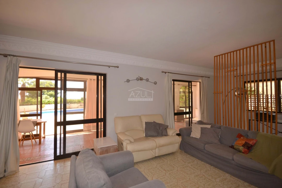 Moradia T4 para Venda em Boliqueime Foto 13