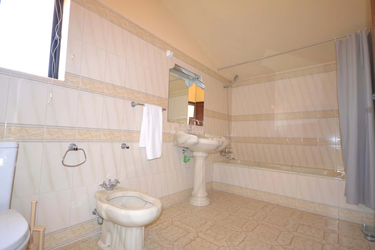 Moradia T4 para Venda em Boliqueime Foto 30