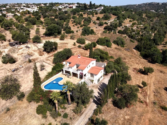 Moradia T4 para Venda em Boliqueime Foto 2