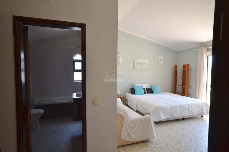 Moradia T4 para Venda em Boliqueime Foto 19