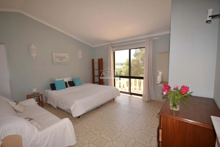 Moradia T4 para Venda em Boliqueime Foto 17