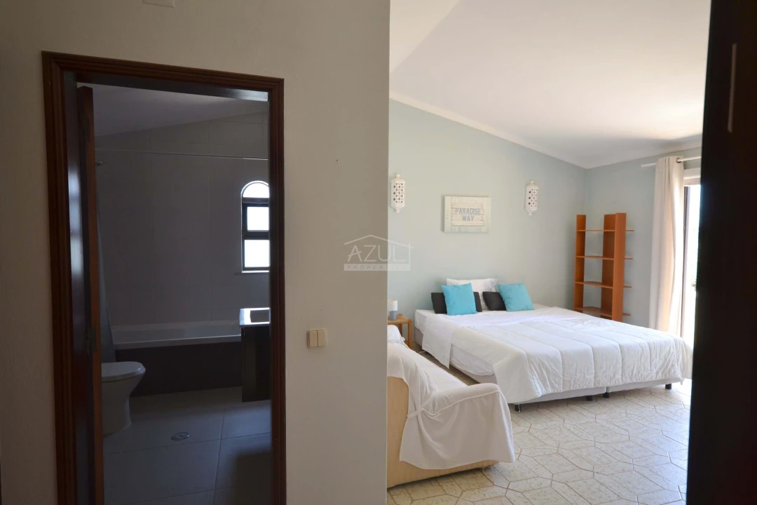 Moradia T4 para Venda em Boliqueime Foto 19