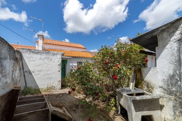 Moradia T4 para Venda em Alcanhões Foto 21