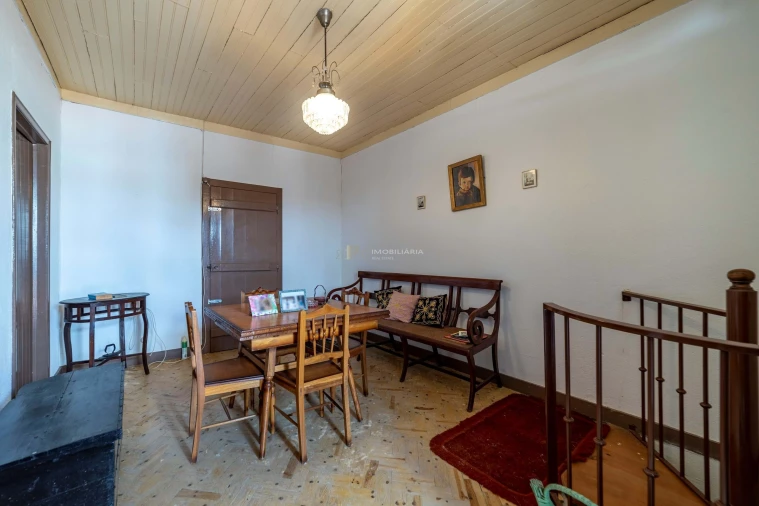 Moradia T4 para Venda em Alcanhões Foto 1