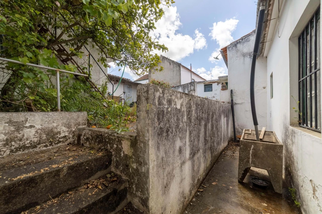 Moradia T4 para Venda em Alcanhões Foto 7