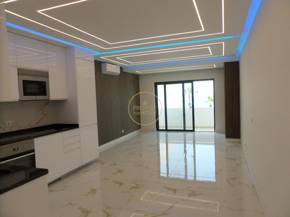 Apartamento T2 para Venda em Quarteira Foto 2