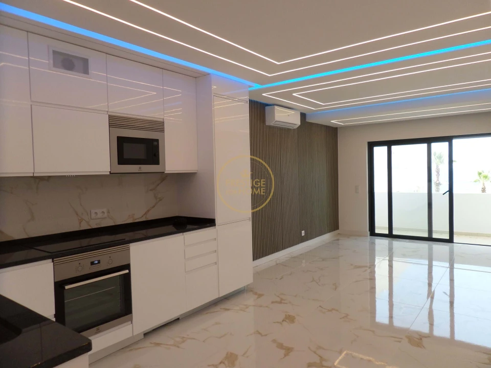 Apartamento T2 para Venda em Quarteira Foto 6