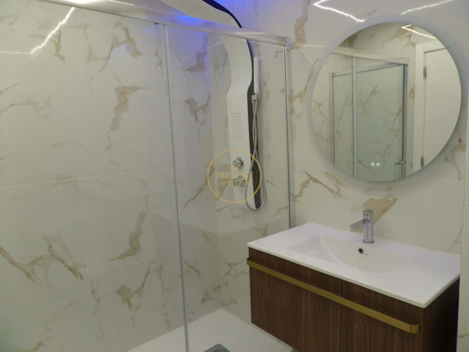 Apartamento T2 para Venda em Quarteira Foto 15