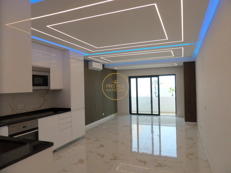 Apartamento T2 para Venda em Quarteira Foto 7