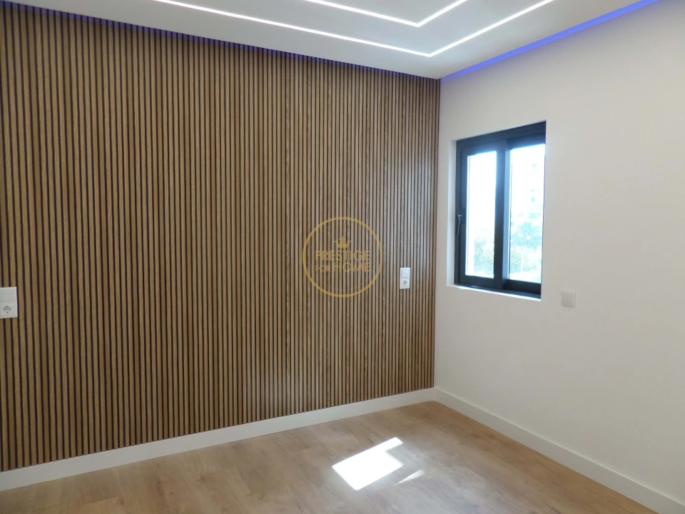Apartamento T2 para Venda em Quarteira Foto 16