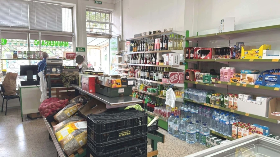 Negócio para Arrendamento em Falagueira-Venda Nova