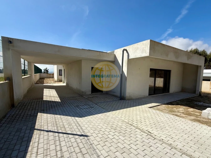 Moradia T4 para Venda em Rio Maior Foto 2