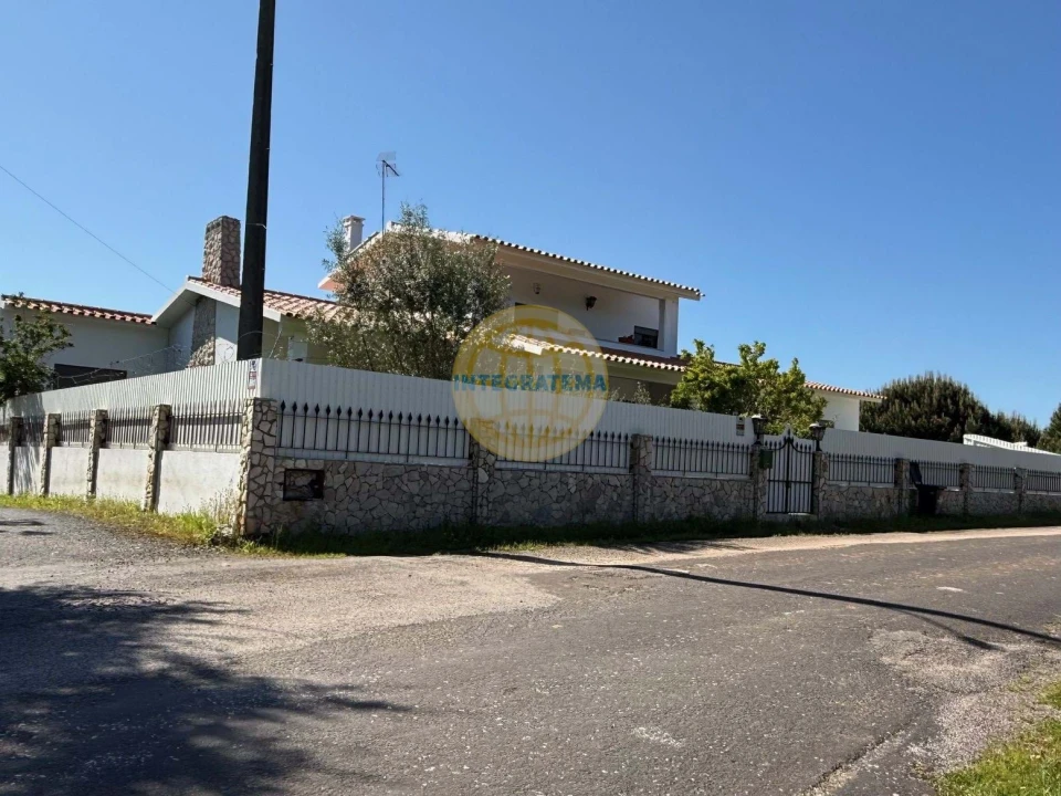 Moradia T5 para Venda em Landal Foto 26