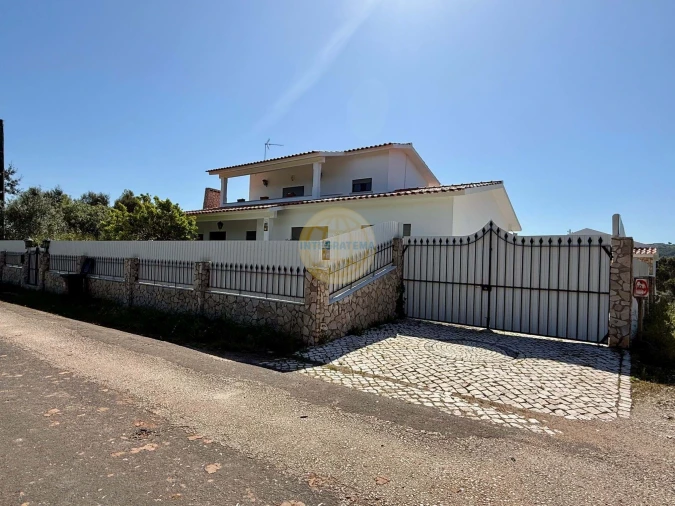 Moradia T5 para Venda em Landal