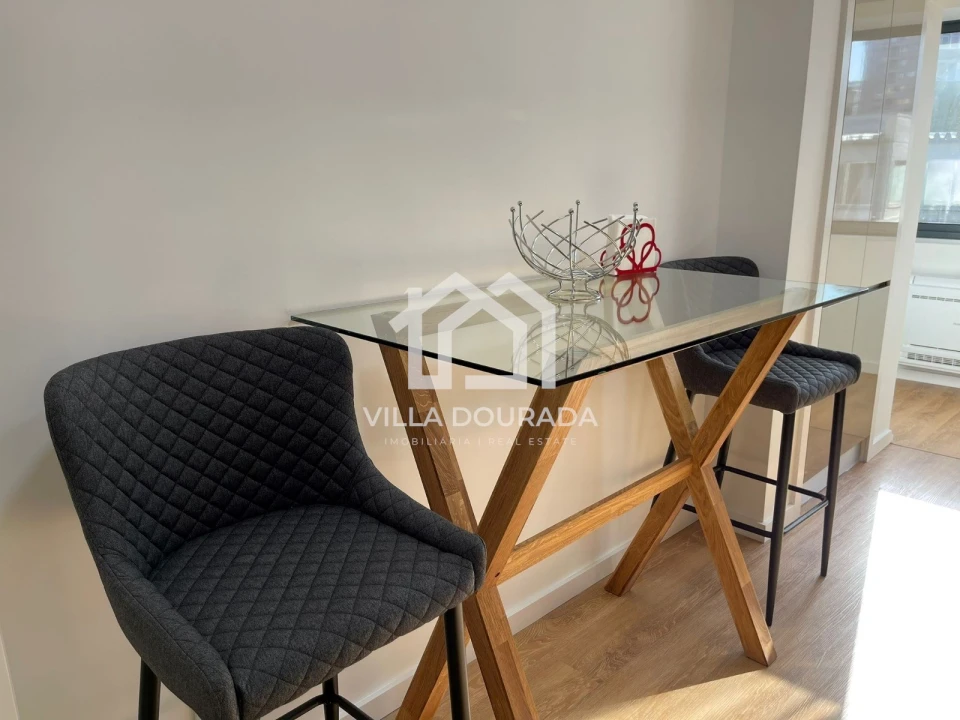 Apartamento T3 para Arrendamento em Santa Marinha e São Pedro da Afurada Foto 10