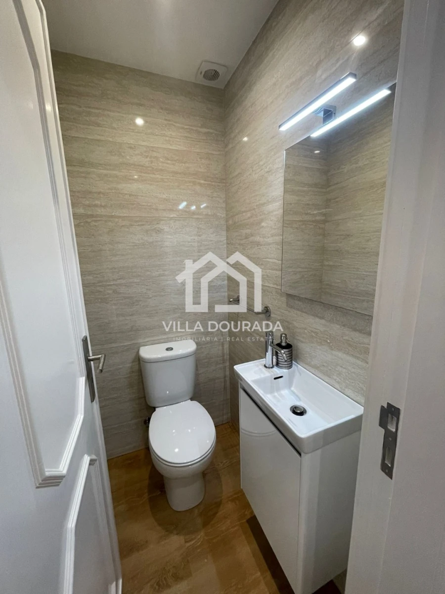 Apartamento T3 para Arrendamento em Santa Marinha e São Pedro da Afurada Foto 14