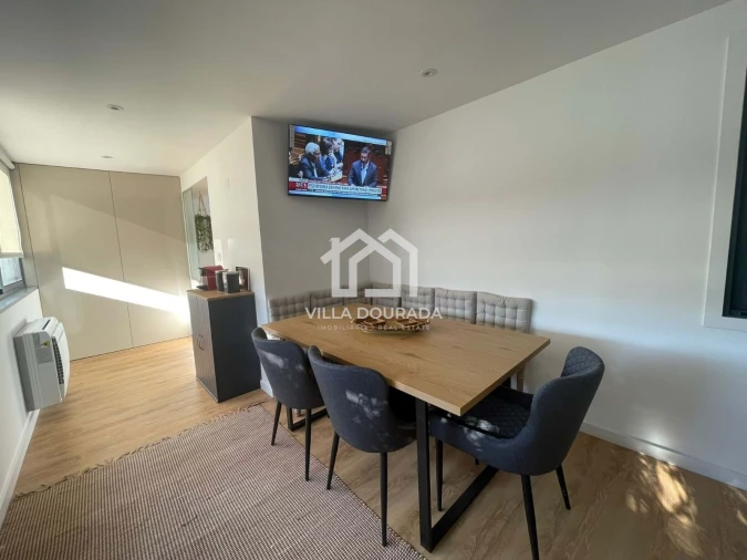 Apartamento T3 para Arrendamento em Santa Marinha e São Pedro da Afurada Foto 3