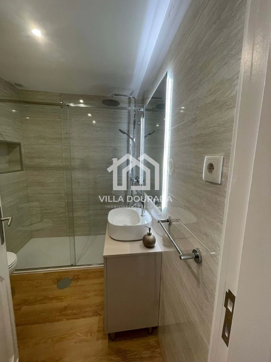 Apartamento T3 para Arrendamento em Santa Marinha e São Pedro da Afurada Foto 13