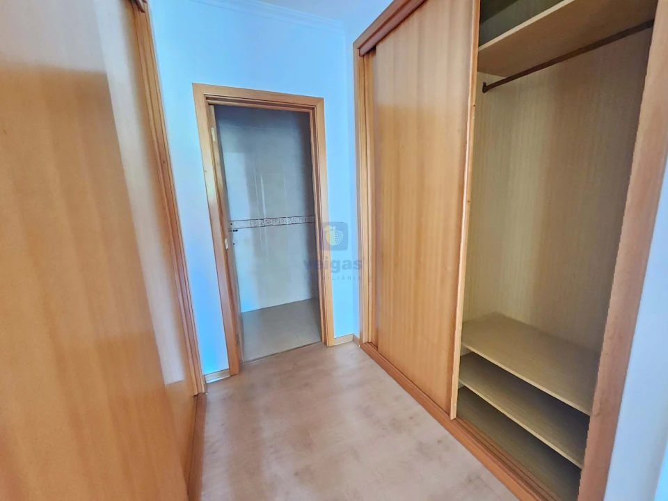 Apartamento T2 para Venda em Roliça Foto 9