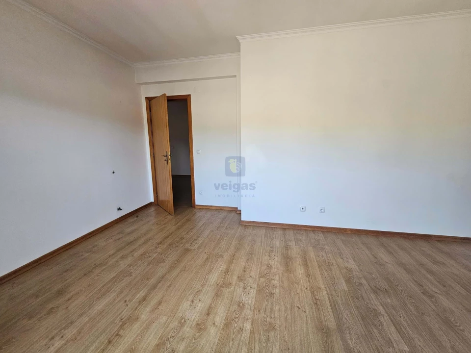 Apartamento T2 para Venda em Roliça Foto 12