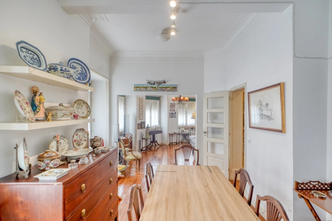 Apartamento T3 para Venda em Campo de Ourique Foto 1