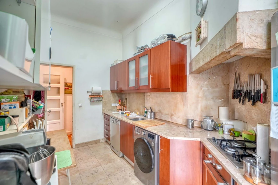 Apartamento T3 para Venda em Campo de Ourique Foto 11