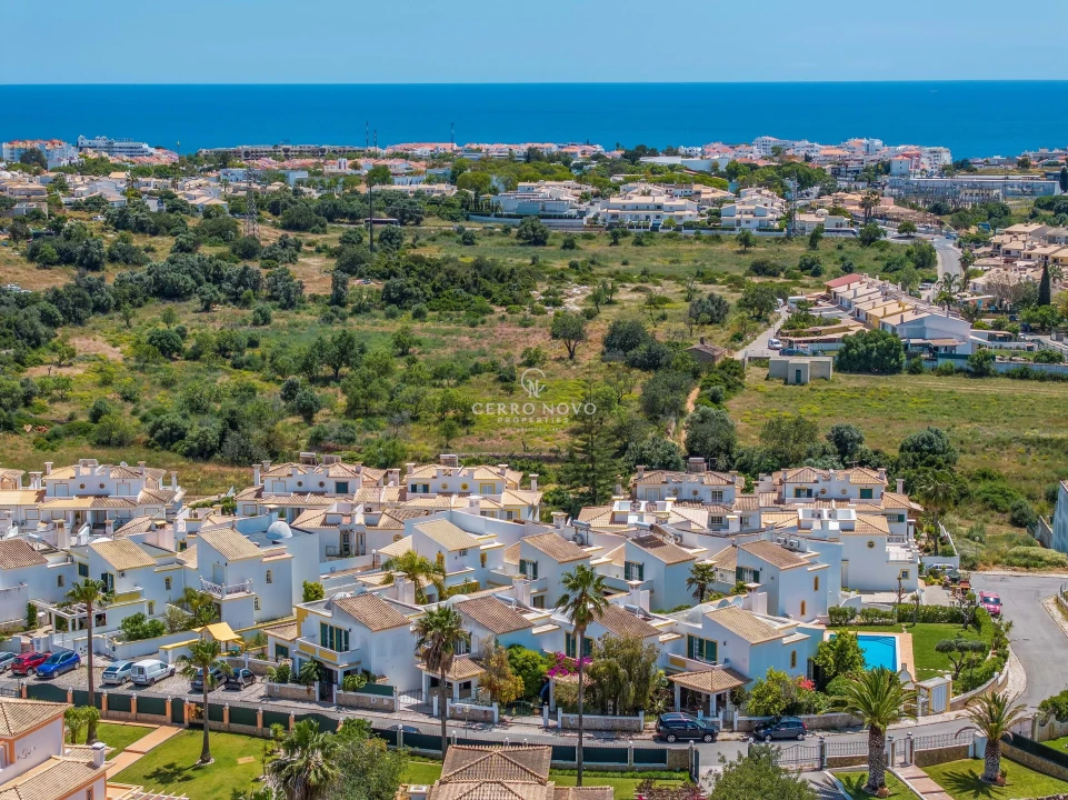 Moradia T2 para Venda em Albufeira e Olhos de Água Foto 34