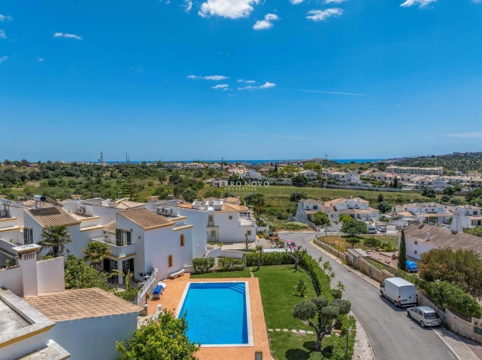 Moradia T2 para Venda em Albufeira e Olhos de Água Foto 32
