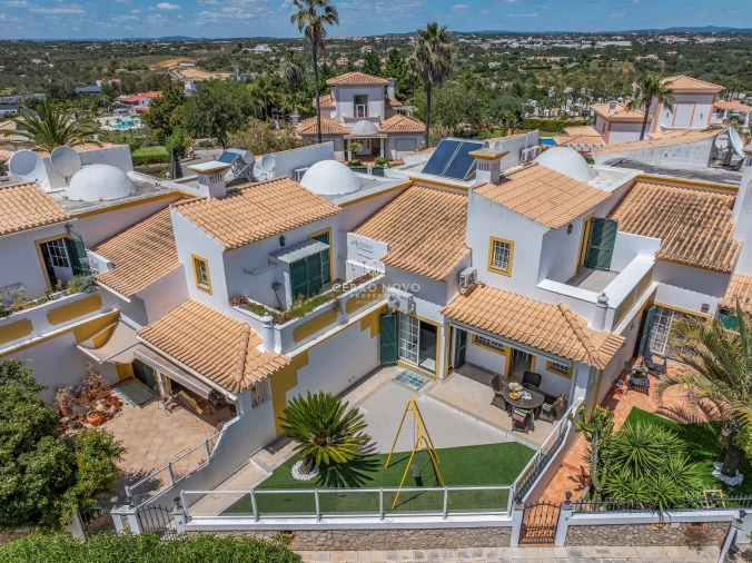 Moradia T2 para Venda em Albufeira e Olhos de Água Foto 7