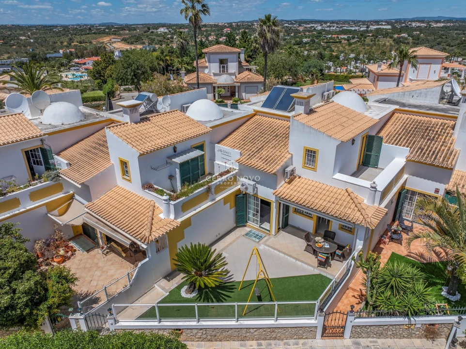 Moradia T2 para Venda em Albufeira e Olhos de Água Foto 7