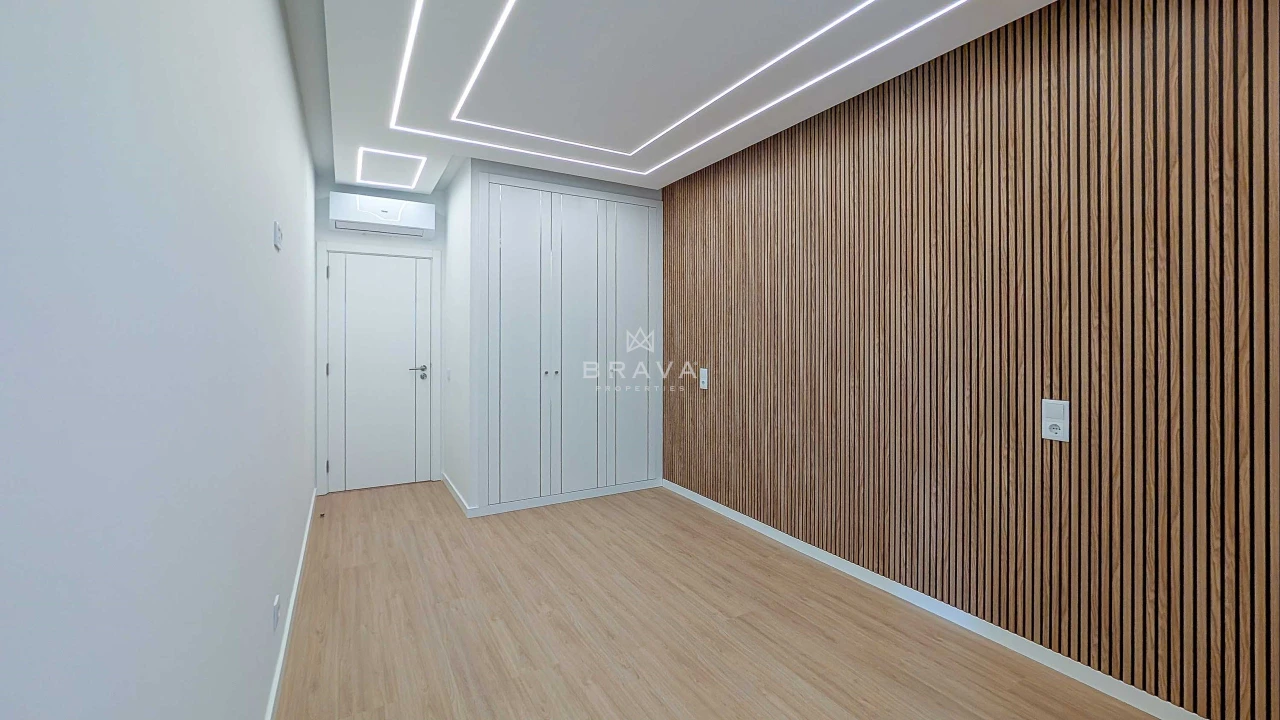 Apartamento T3 para Venda em Quarteira Foto 30